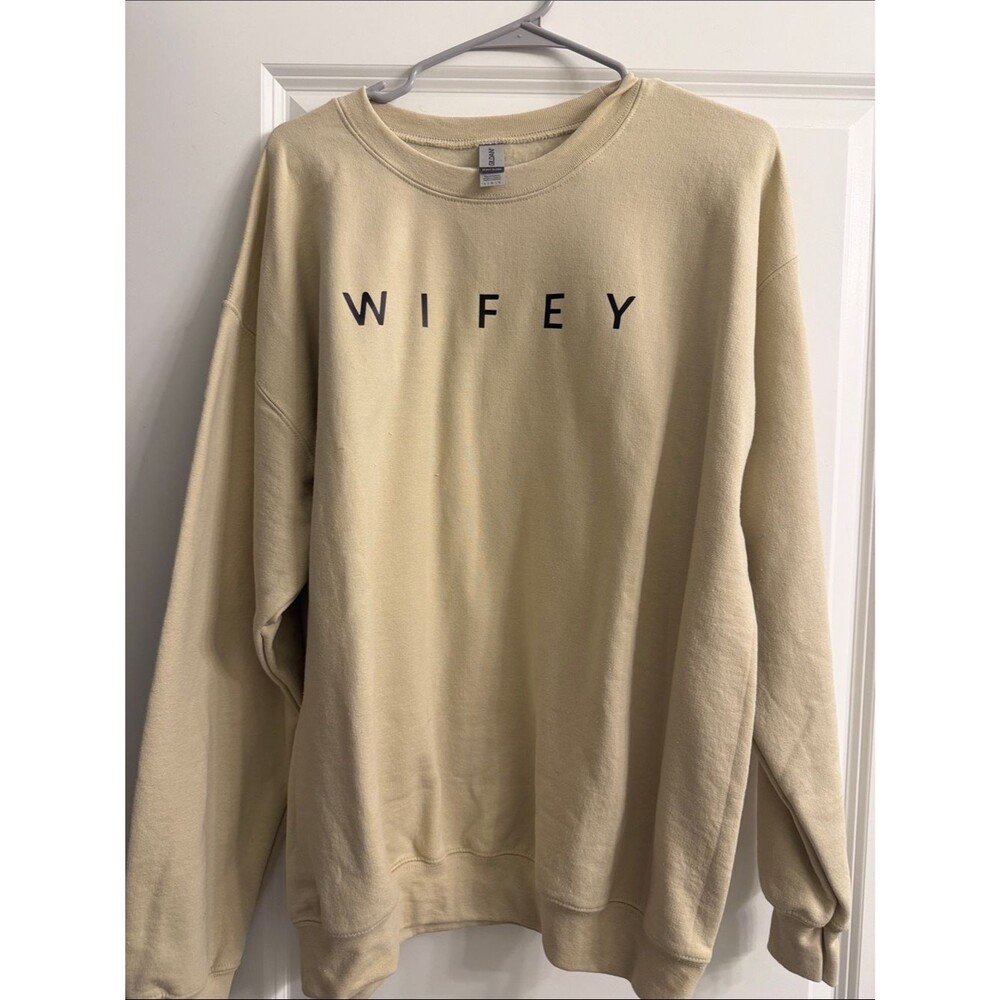 Wifey Graphic Crewneck Sweatshirt - Cream NEVER WORN